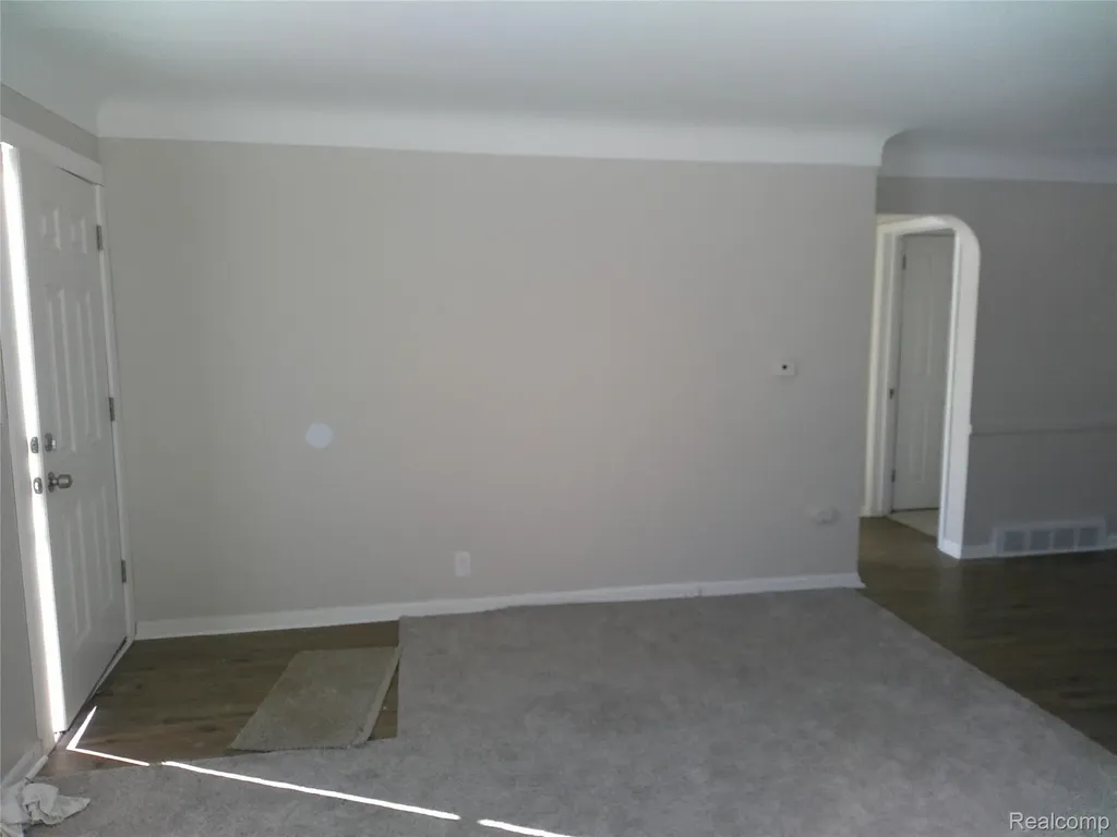 846 W Hemphill Road Flint City MI 48507