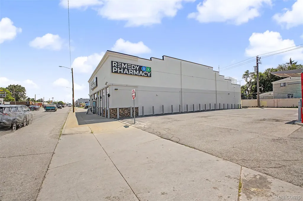 13403 W 7 Mile Road Detroit City MI 48235