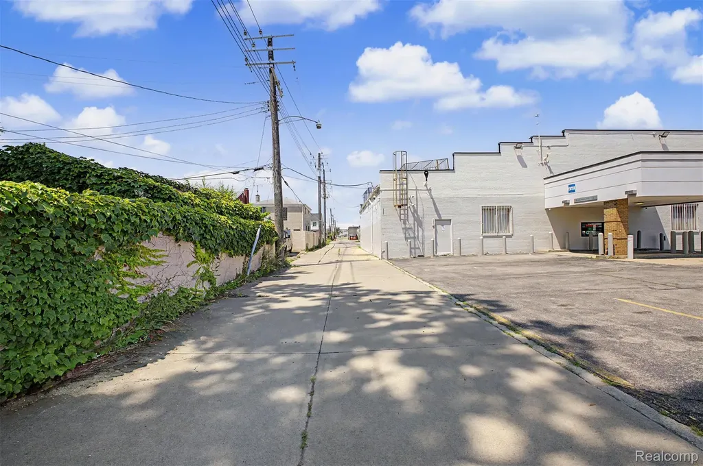 13403 W 7 Mile Road Detroit City MI 48235