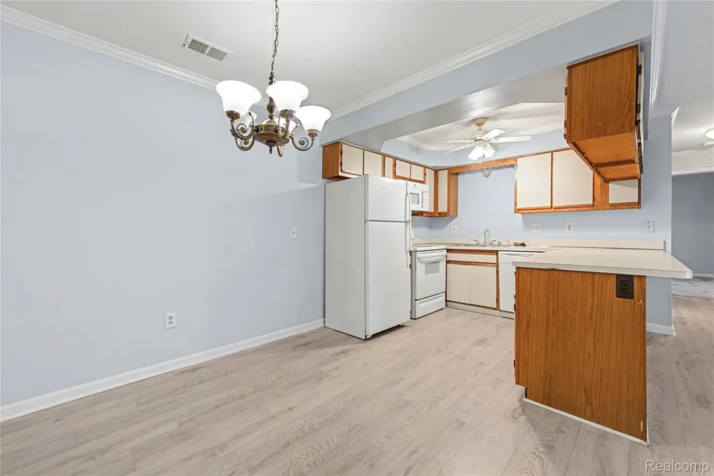 30606 Oakridge Manor Drive Roseville City MI 48066