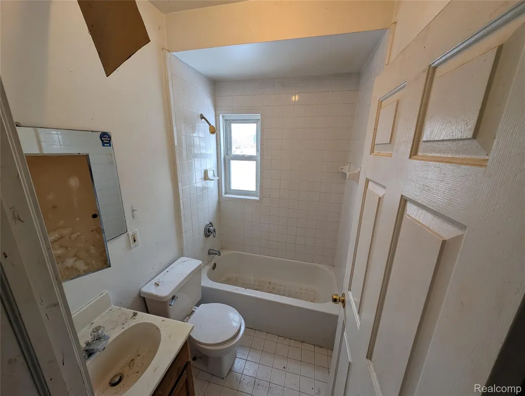 3808 Cadieux Road Detroit City MI 48224