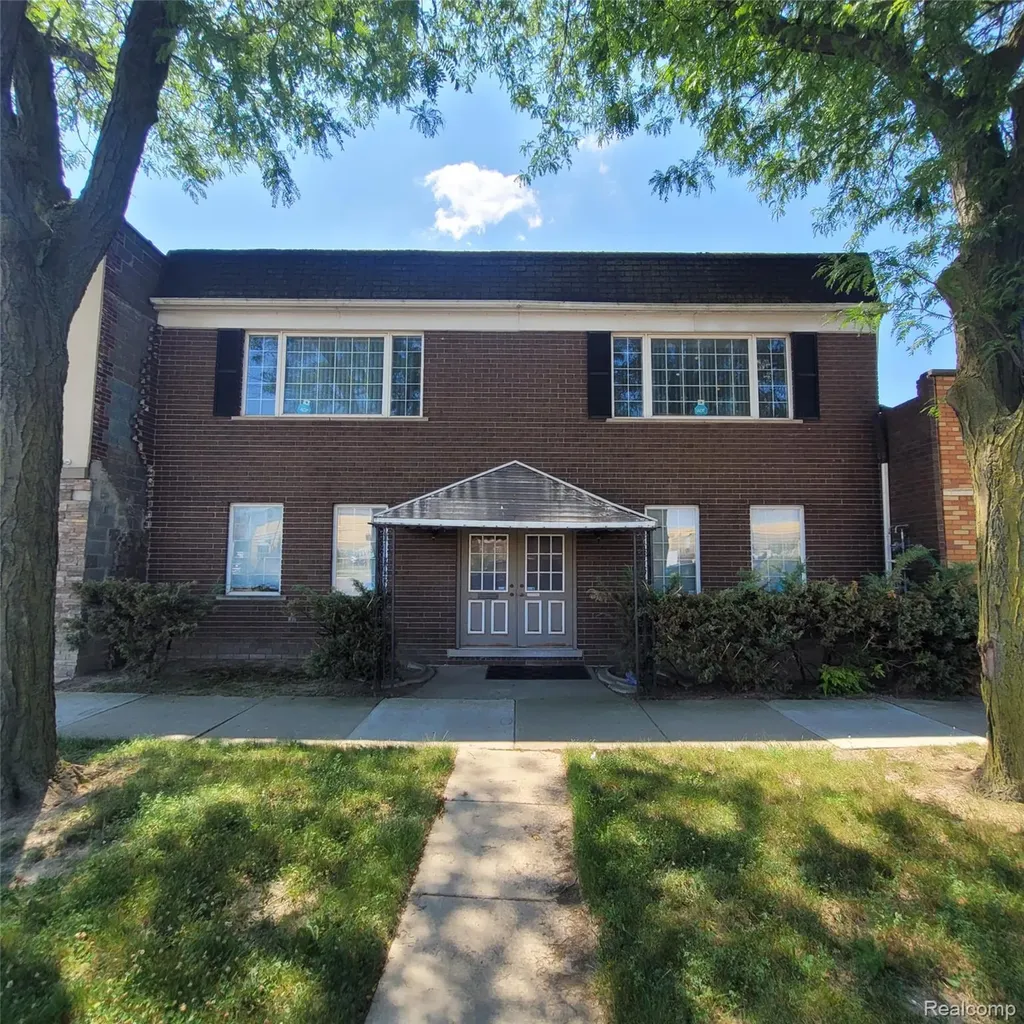 17188 E Warren Avenue Detroit City MI 48224