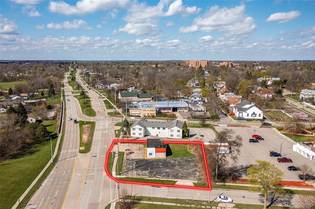 180 Orchard Lake Road Pontiac City MI 48341