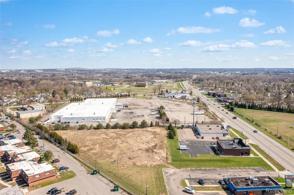 1065 N Perry Street Pontiac City MI 48340