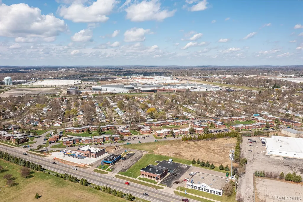 1065 N Perry Street Pontiac City MI 48340