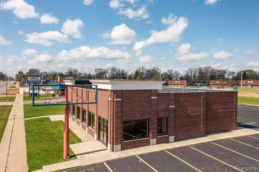 1065 N Perry Street Pontiac City MI 48340