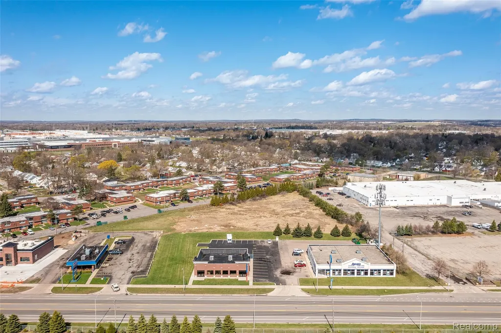 1065 N Perry Street Pontiac City MI 48340