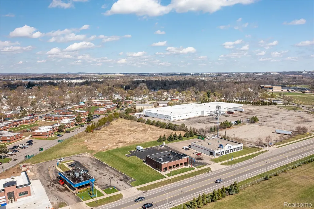 1065 N Perry Street Pontiac City MI 48340