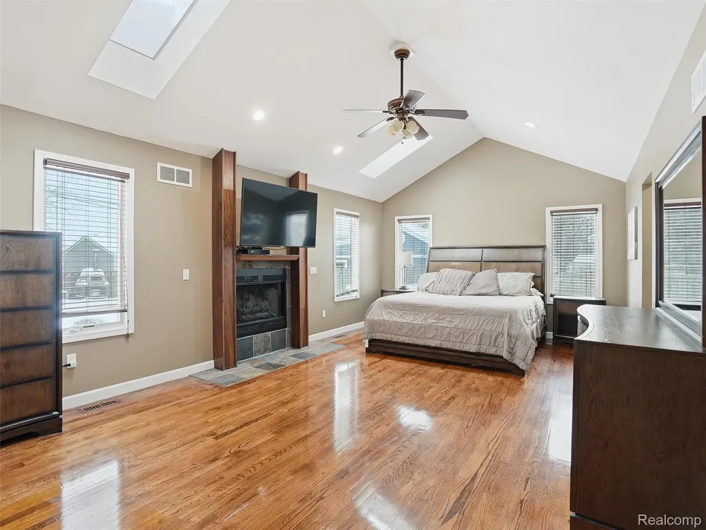 58106 Delmar Washington Township MI 48094