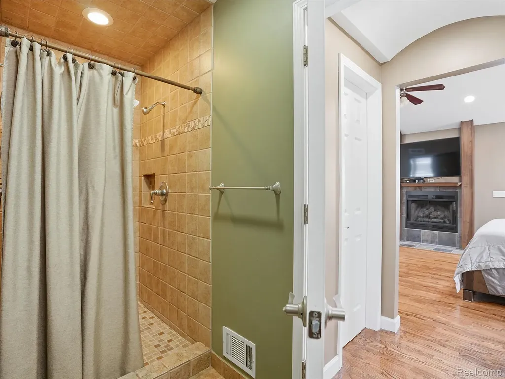 58106 Delmar Washington Township MI 48094