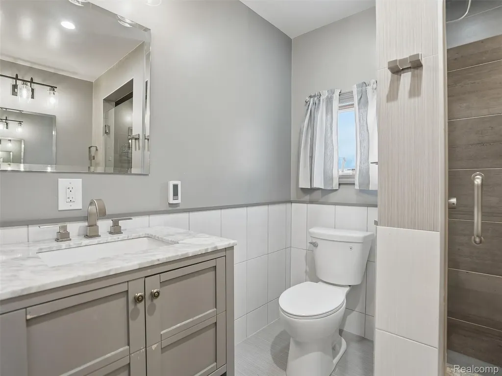 58106 Delmar Washington Township MI 48094