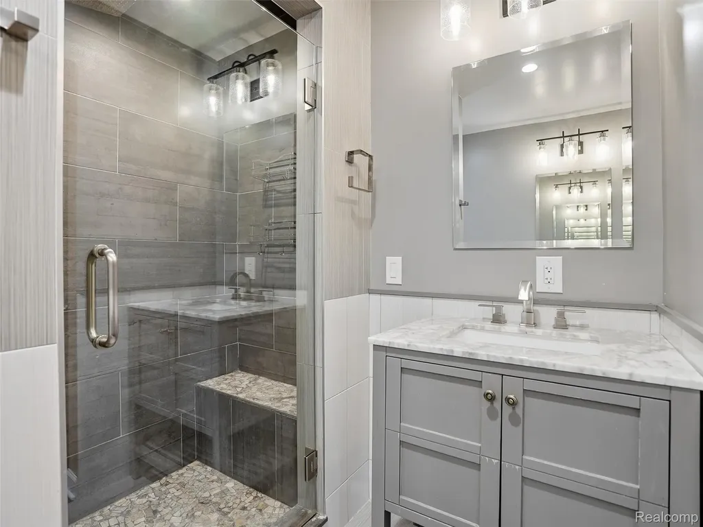 58106 Delmar Washington Township MI 48094