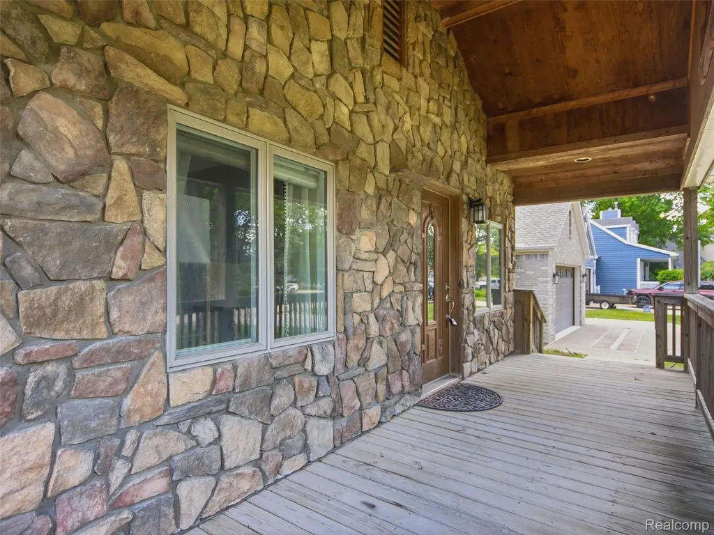 58106 Delmar Washington Township MI 48094