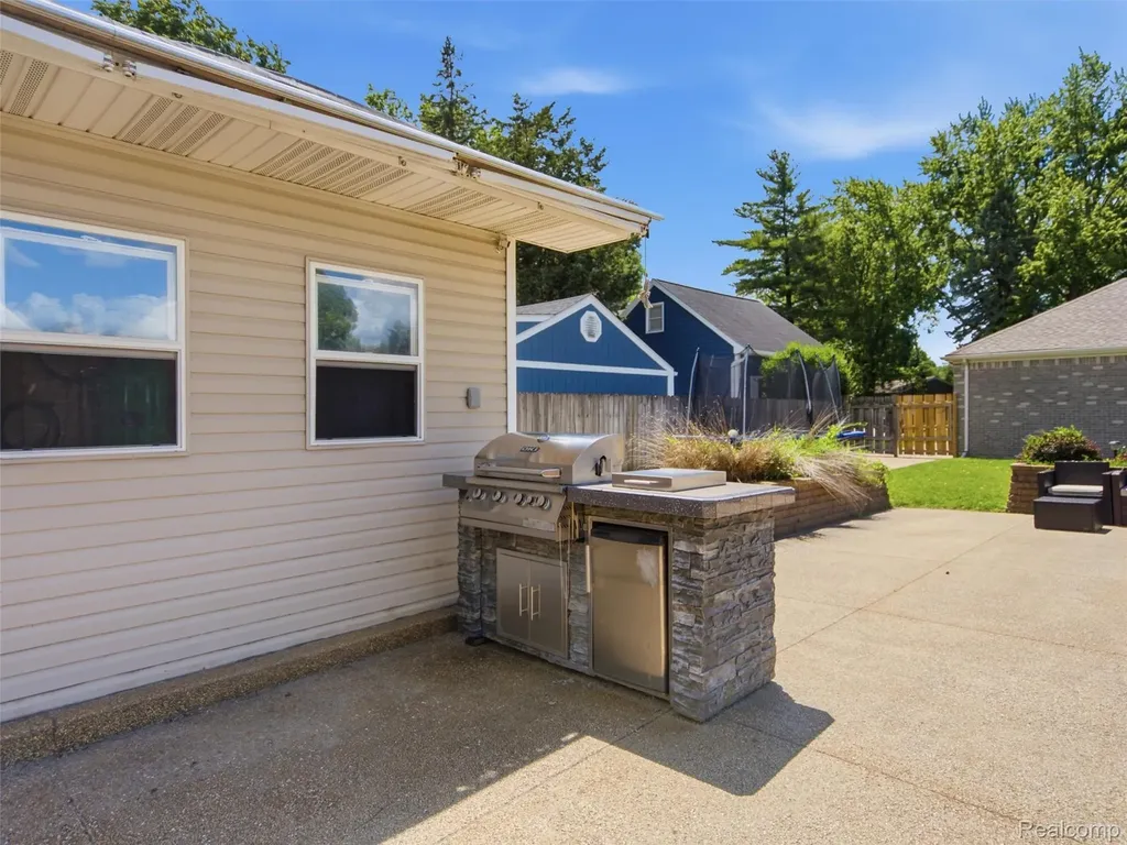 58106 Delmar Washington Township MI 48094