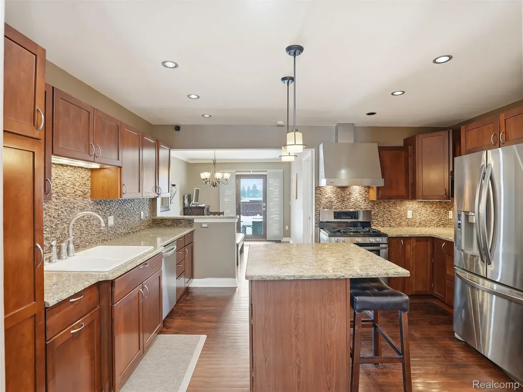 58106 Delmar Washington Township MI 48094