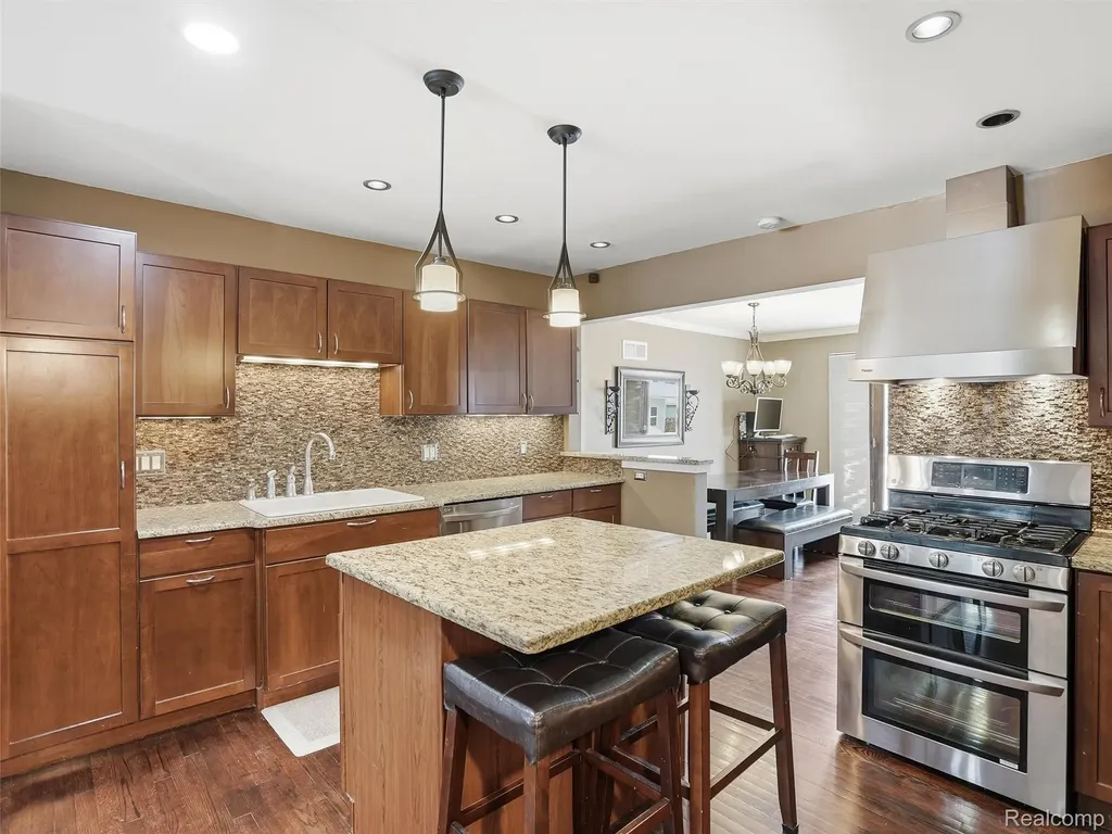 58106 Delmar Washington Township MI 48094