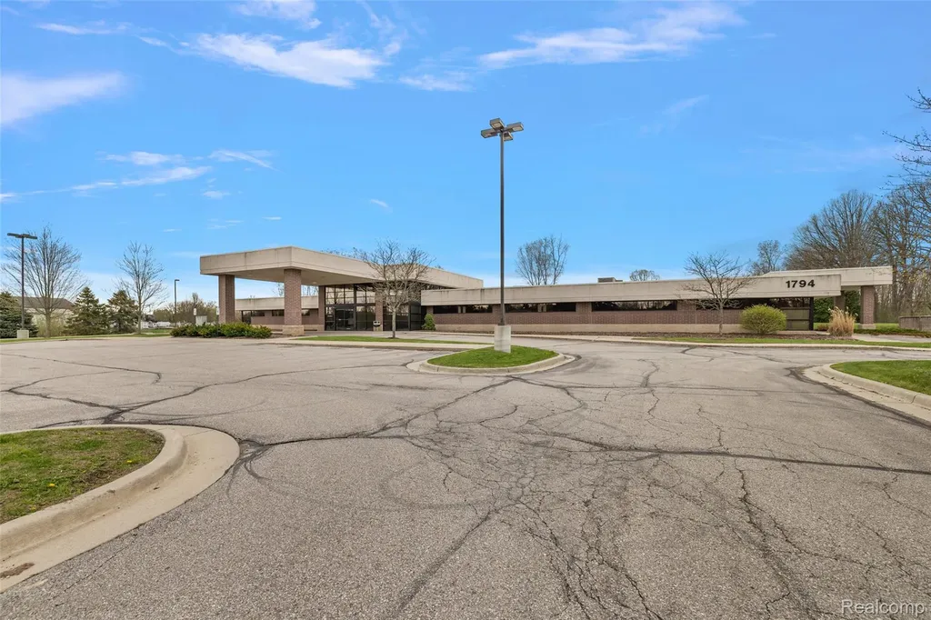 1794 N Lapeer Road Mayfield Township MI 48446