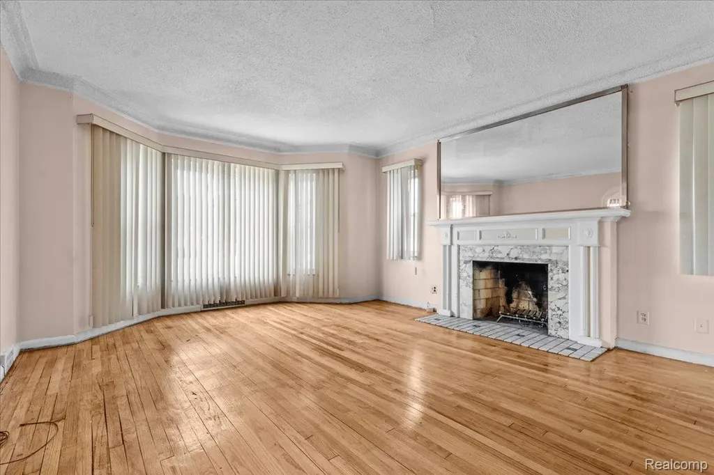 18623 Roselawn Street NW Detroit City MI 48221