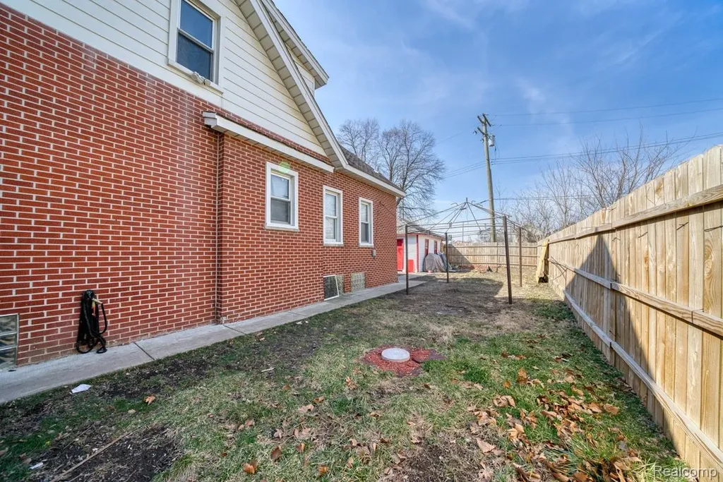 15509 Holmur Street Detroit City MI 48238
