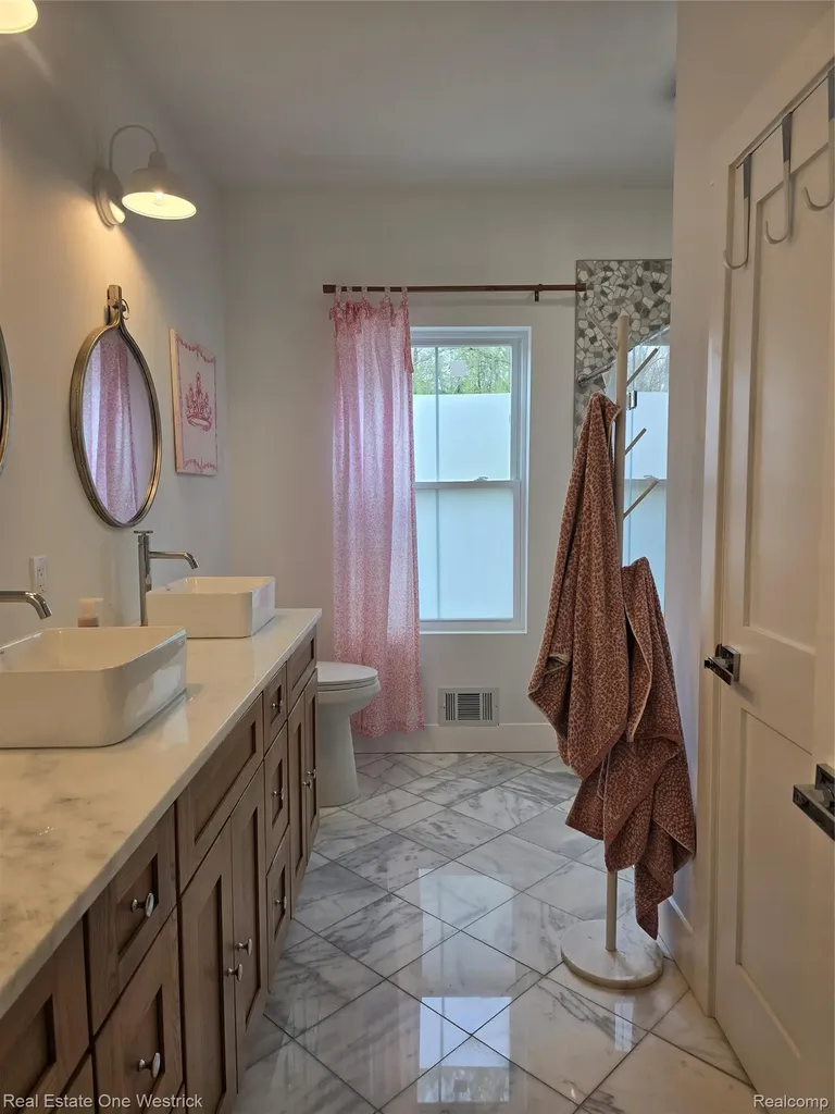 9236 River Road Clay Township MI 48001