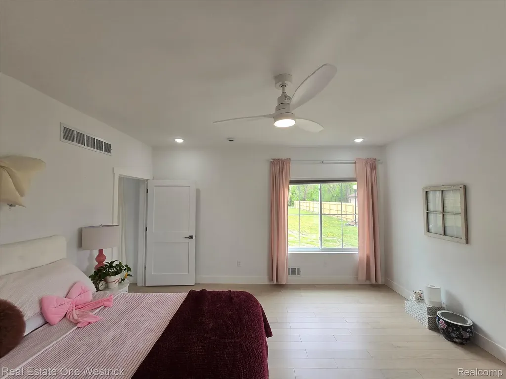9236 River Road Clay Township MI 48001