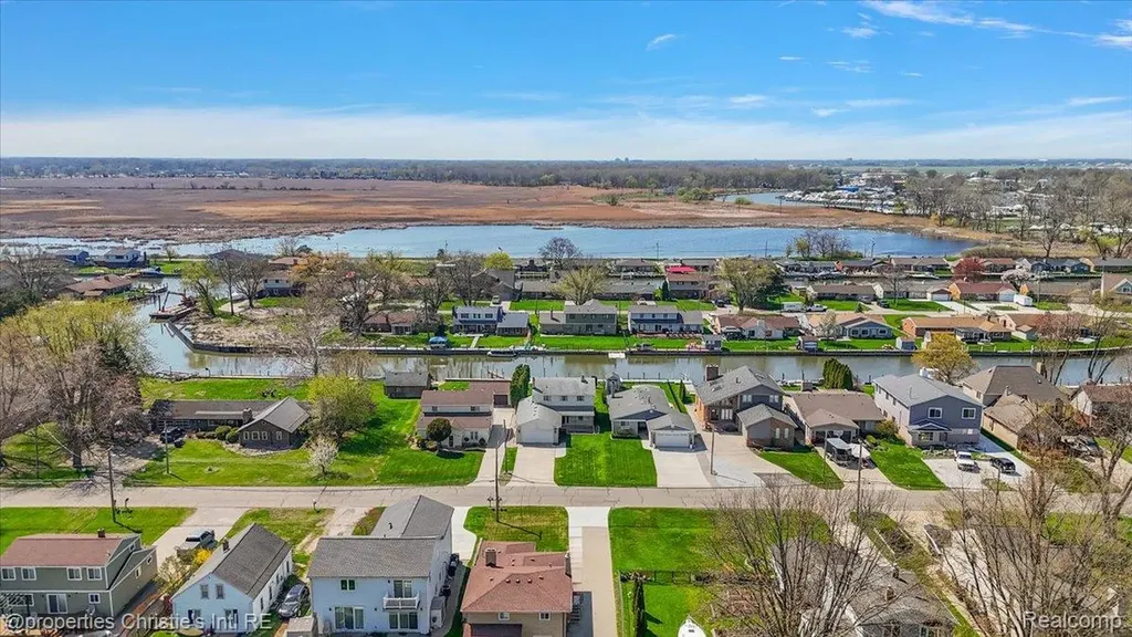 39375 E Archer Drive Harrison Charter Township MI 48045
