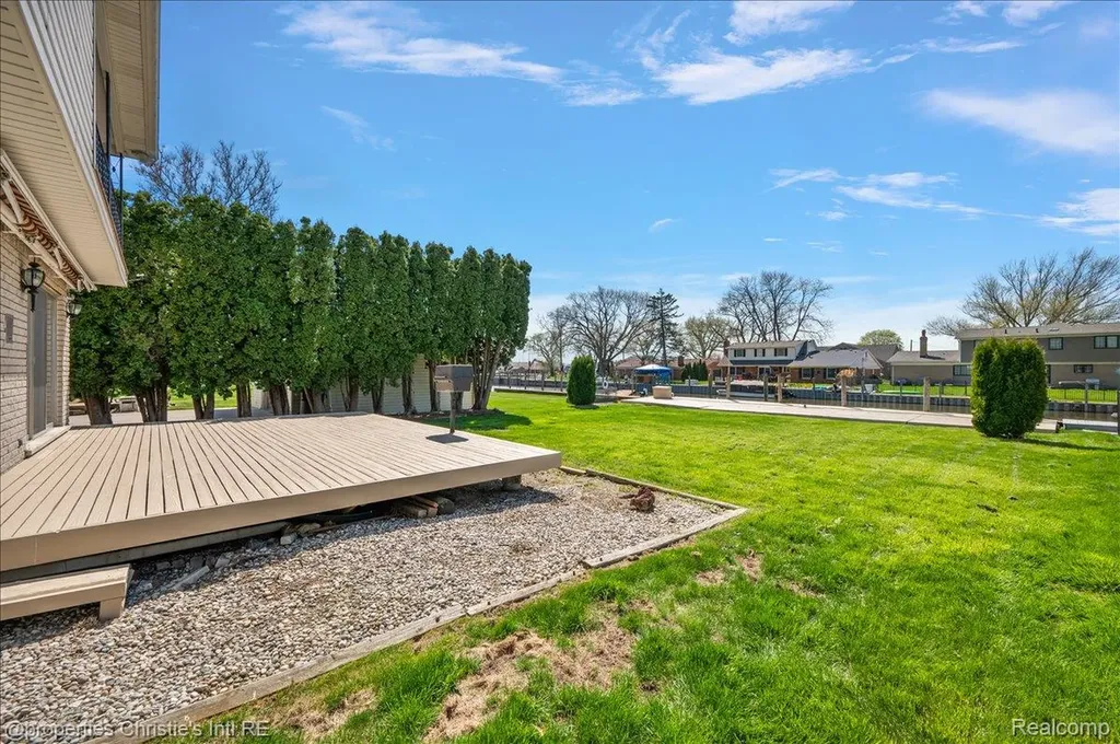 39375 E Archer Drive Harrison Charter Township MI 48045