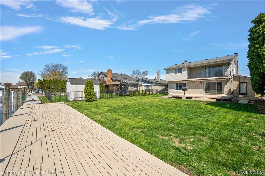 39375 E Archer Drive Harrison Charter Township MI 48045