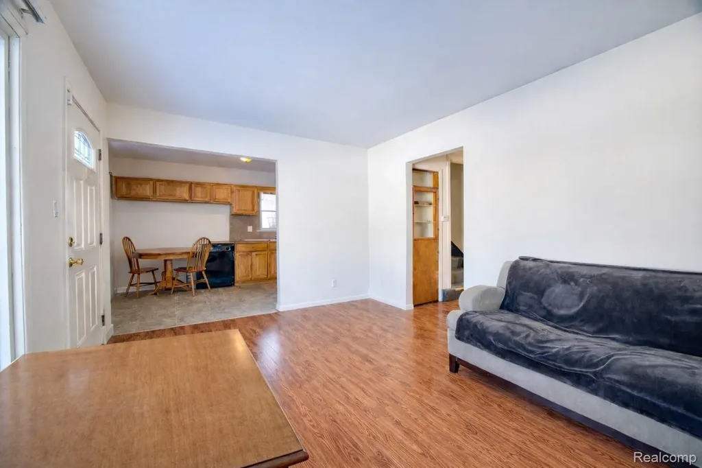 2209 Progress Avenue Lincoln Park City MI 48146