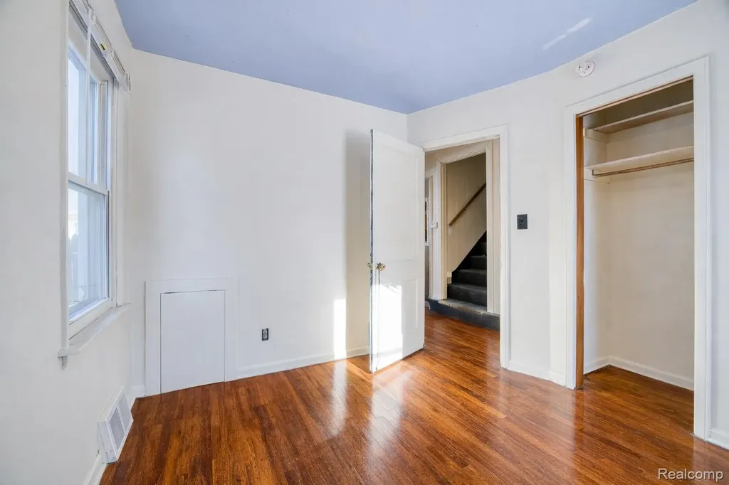 2209 Progress Avenue Lincoln Park City MI 48146