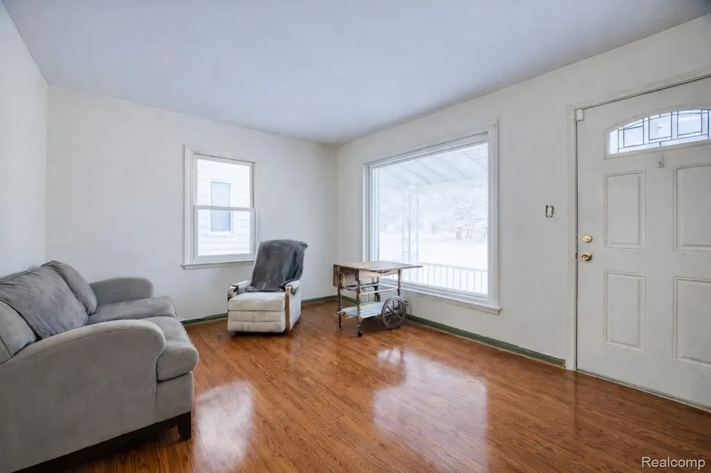 2209 Progress Avenue Lincoln Park City MI 48146