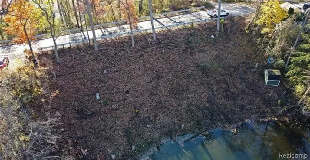 Lot 120 Central Drive Lake Orion Village MI 48362
