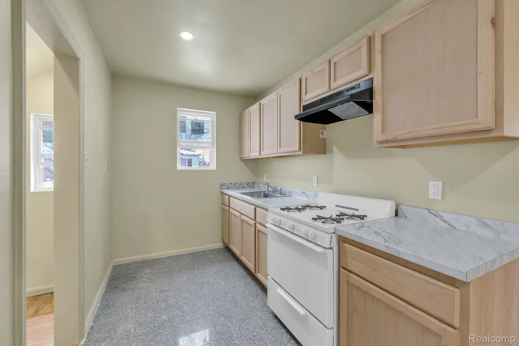 20035 Coventry Street Highland Park City MI 48203