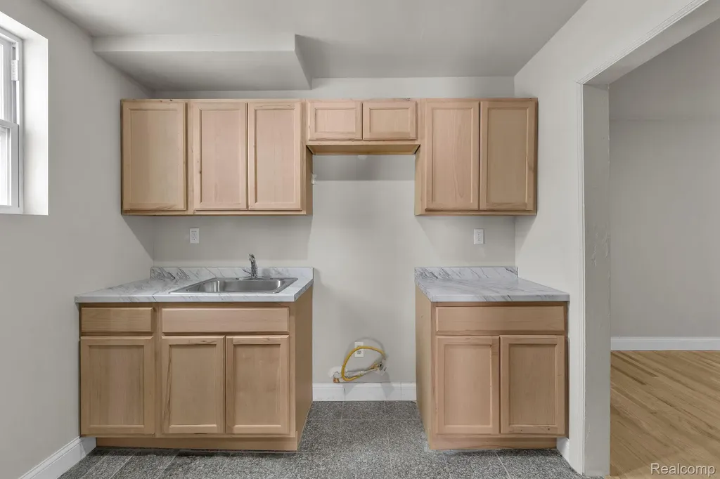 20035 Coventry Street Highland Park City MI 48203