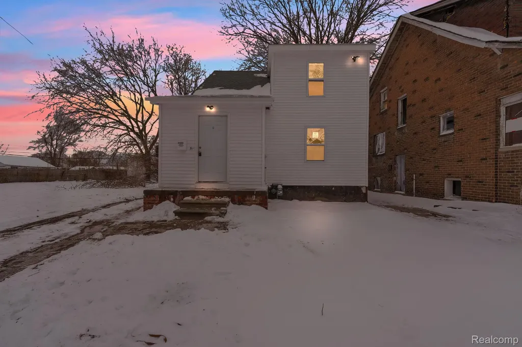 20035 Coventry Street Highland Park City MI 48203
