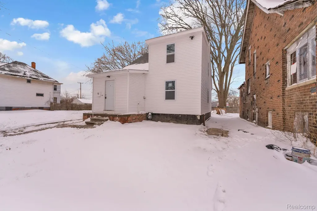 20035 Coventry Street Highland Park City MI 48203