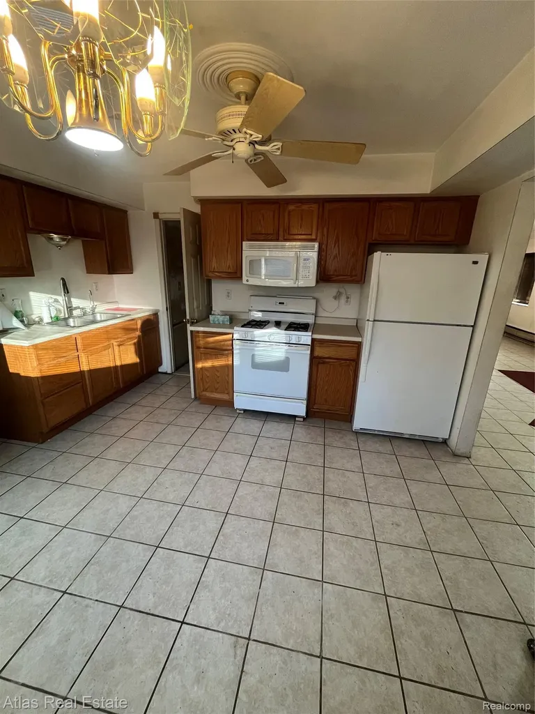 4067 Jefferson Street Burton City MI 48509