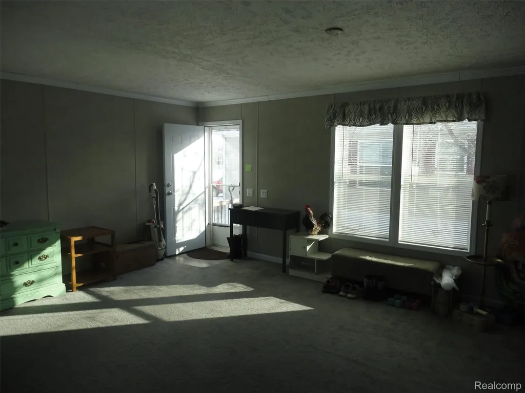170 Newbury Adrian City MI 49221