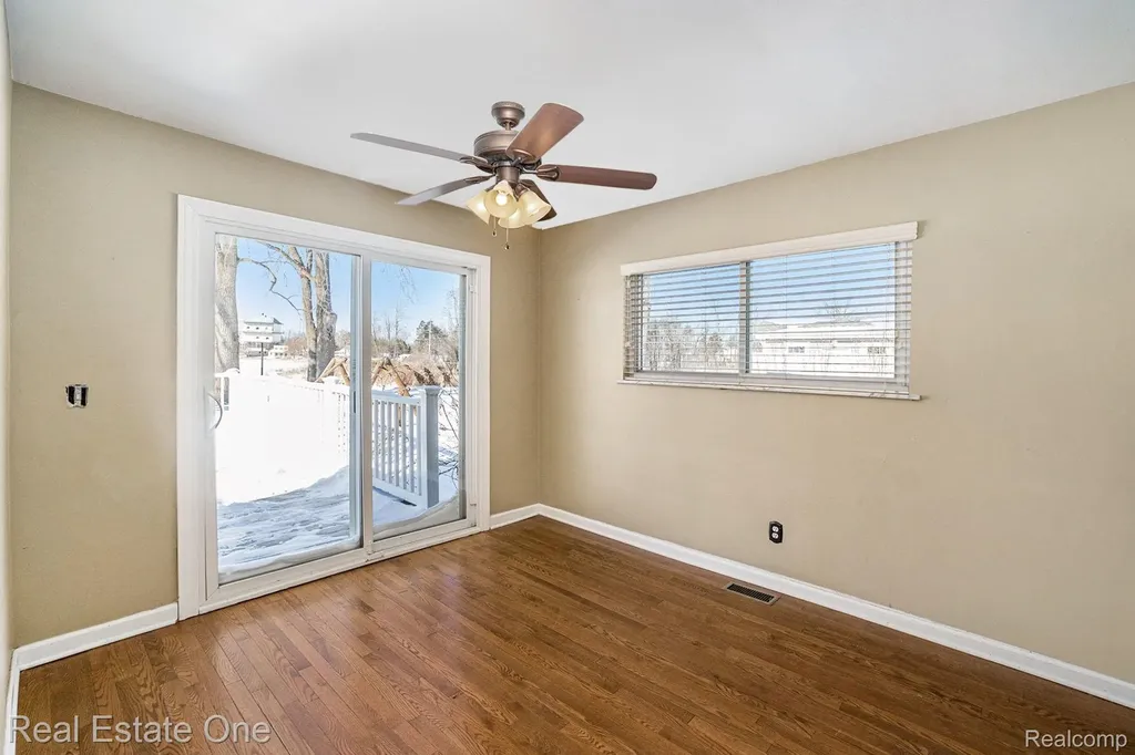11422 Skyline Drive Fenton Charter Township MI 48430