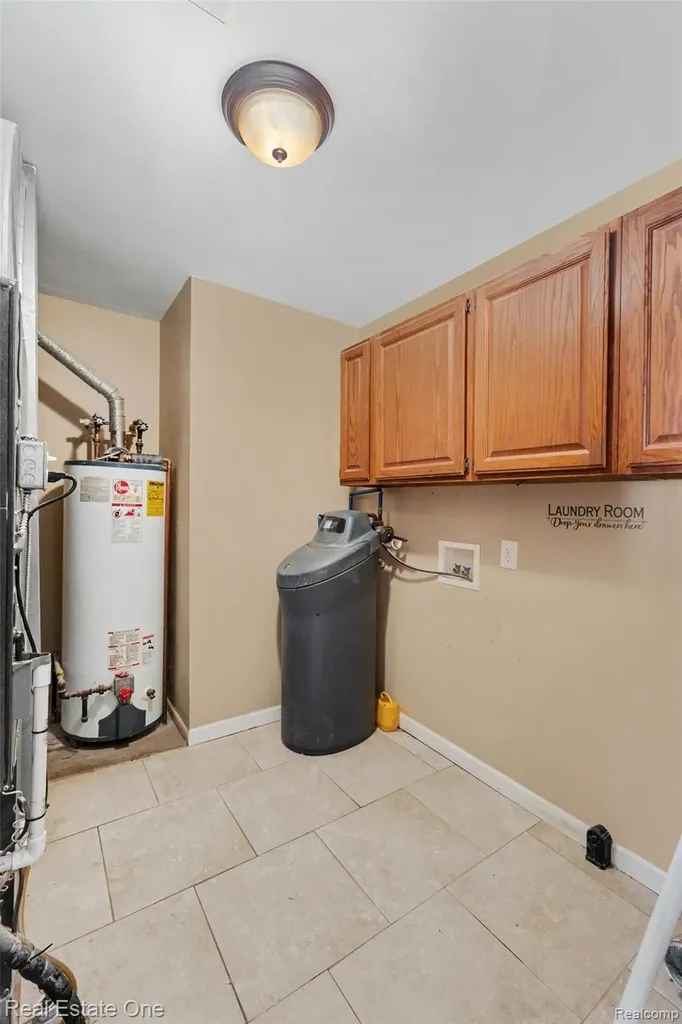 11422 Skyline Drive Fenton Charter Township MI 48430