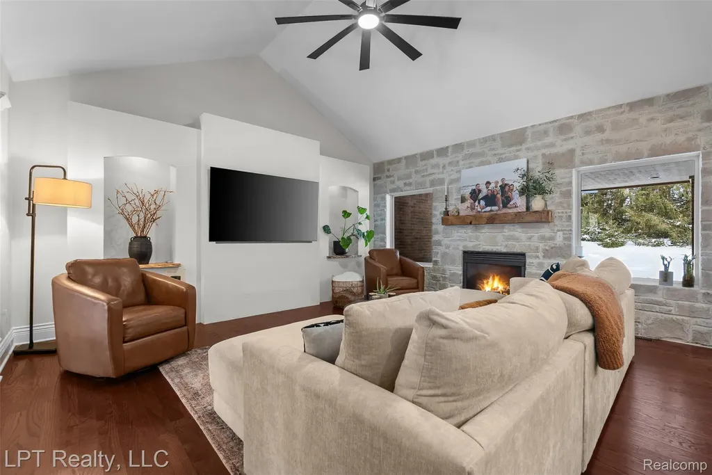 4525 Mapleton Drive Genoa Township MI 48843