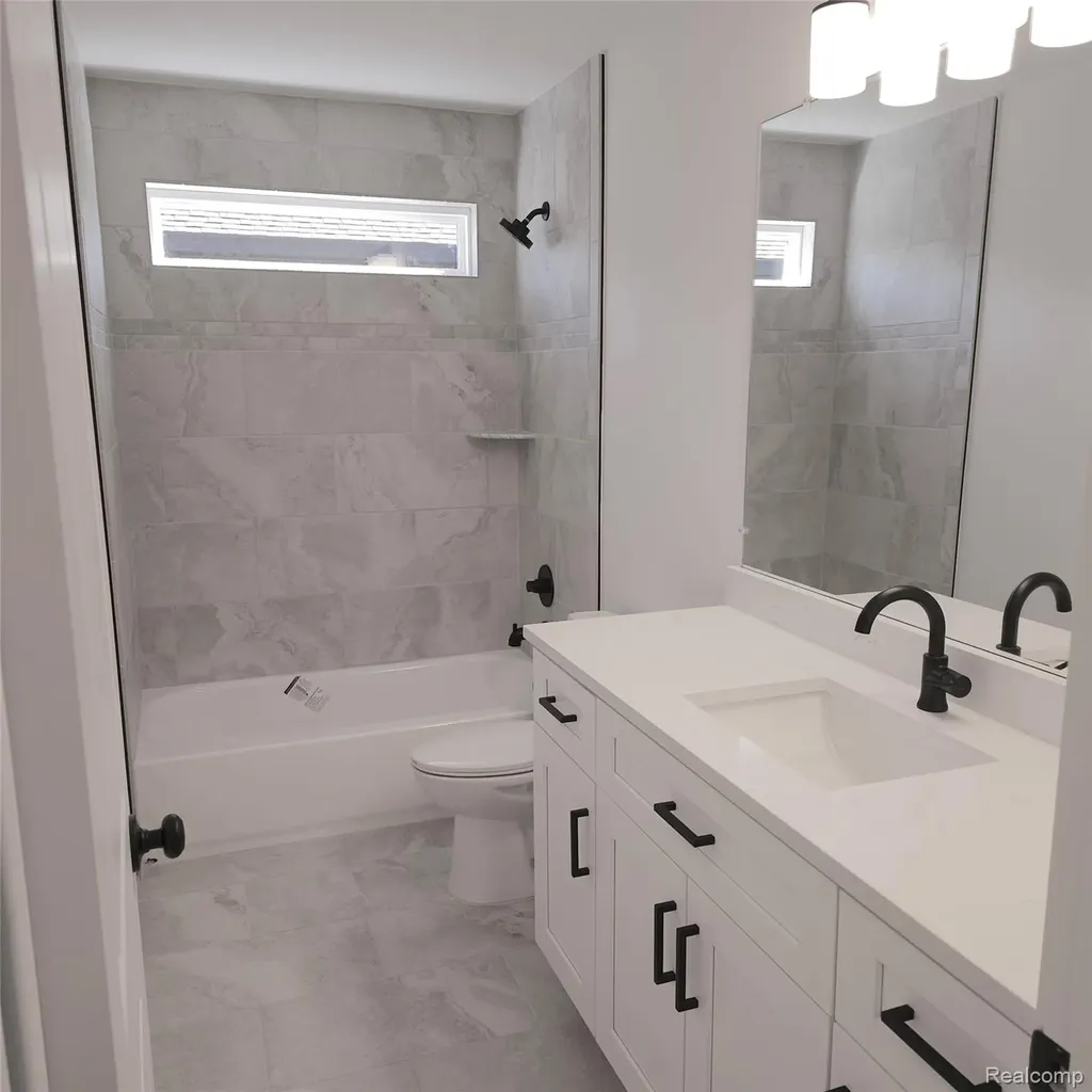 24092 Sawgrass Drive Macomb Township MI 48042