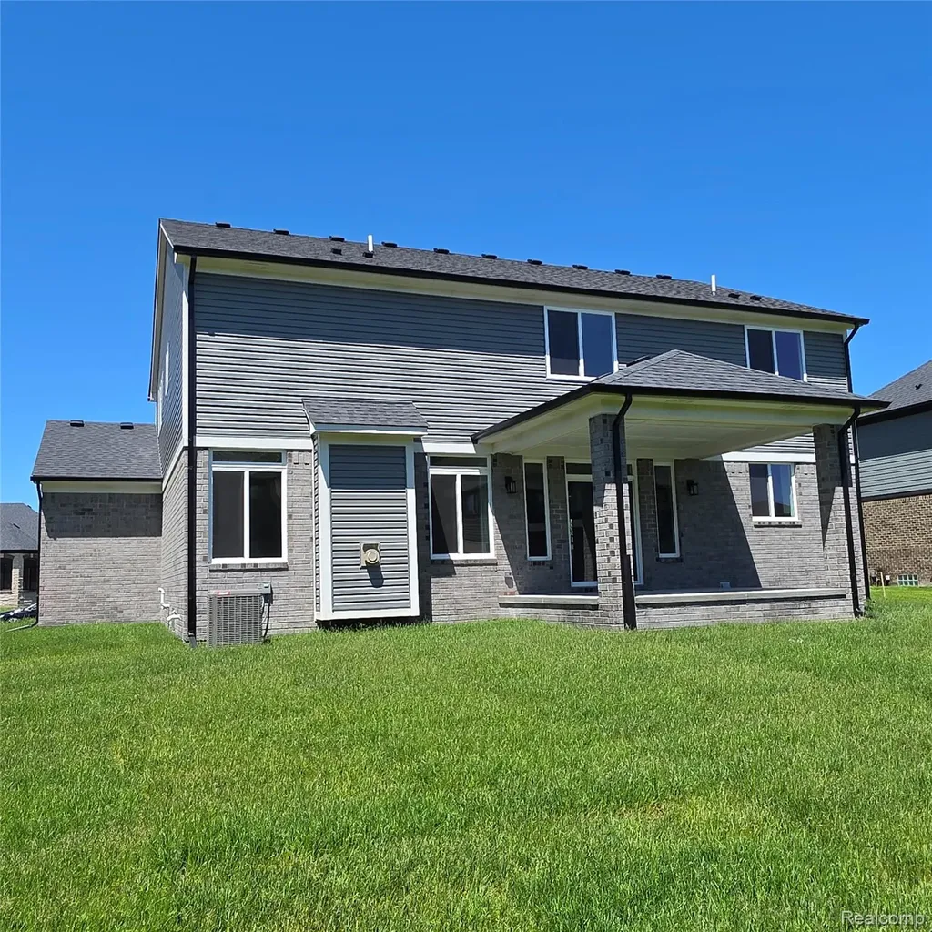 24092 Sawgrass Drive Macomb Township MI 48042