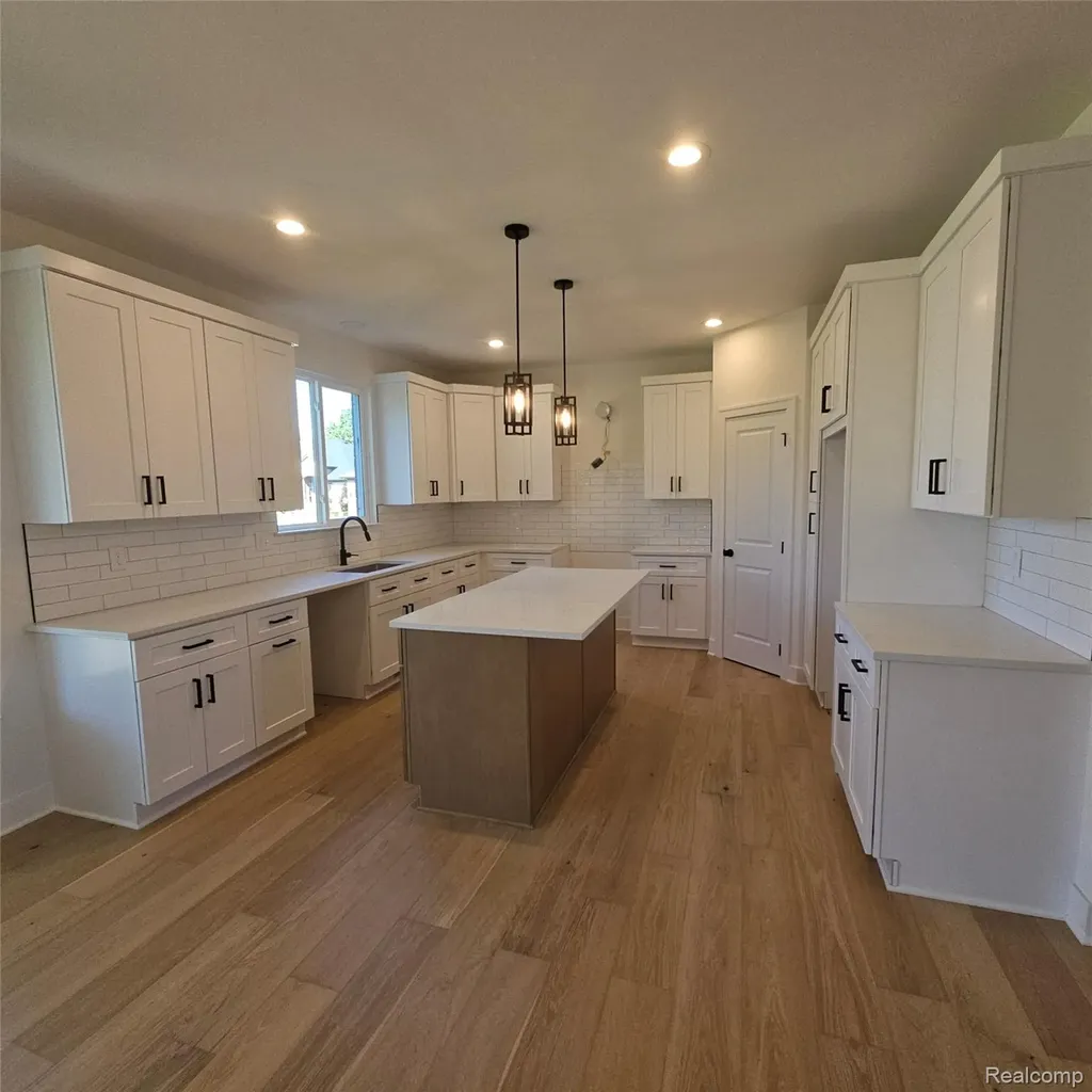 24092 Sawgrass Drive Macomb Township MI 48042
