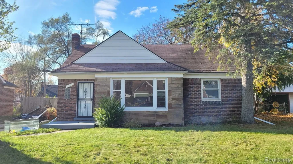 9215 Grandville Avenue Detroit City MI 48228