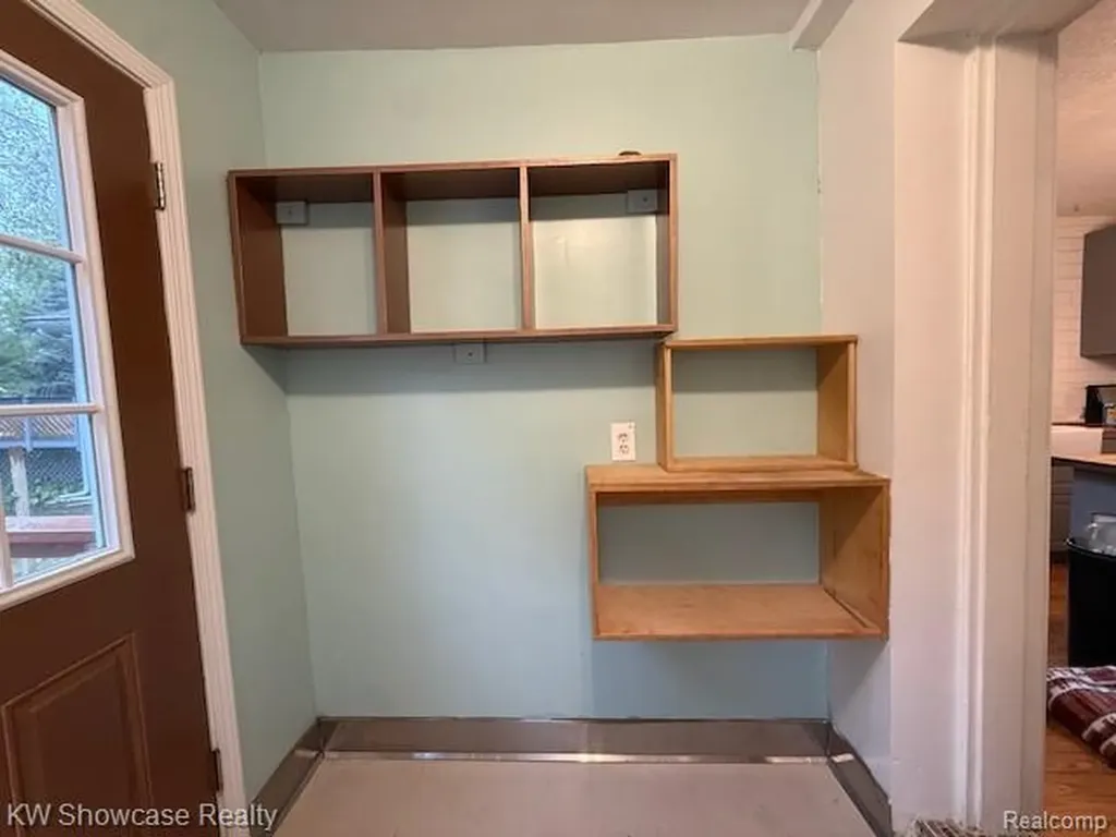 609 Elkinford Drive White Lake Charter Township MI 48383