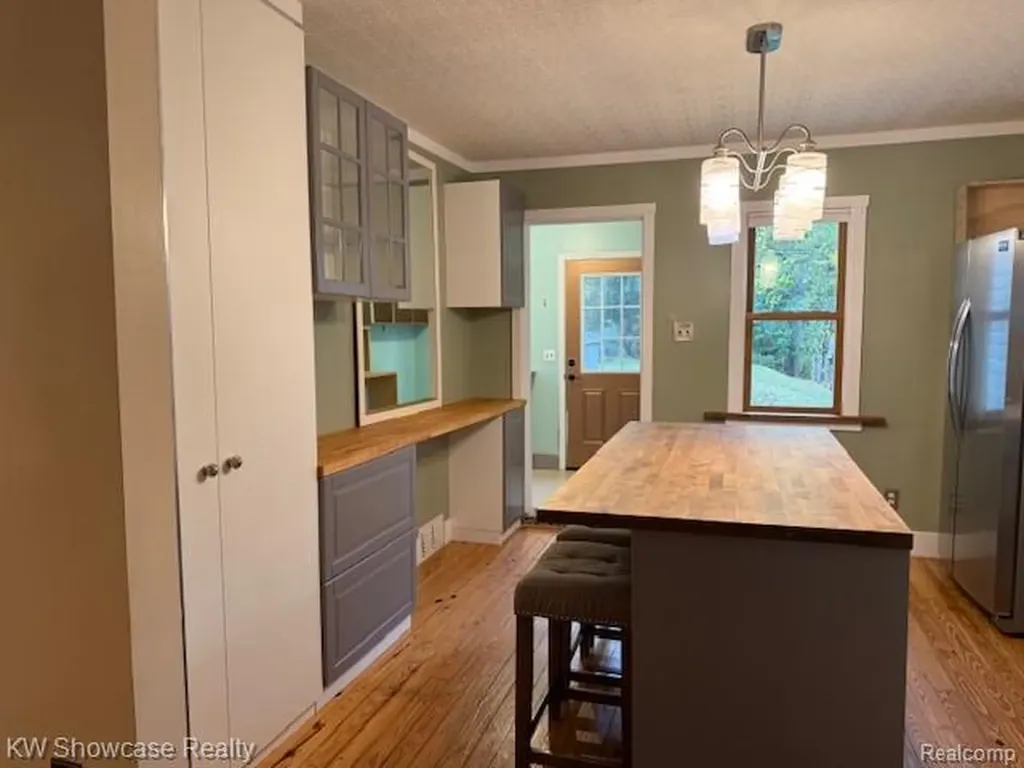 609 Elkinford Drive White Lake Charter Township MI 48383