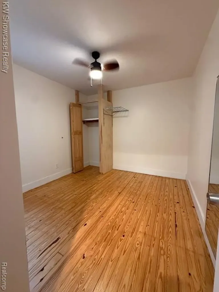 609 Elkinford Drive White Lake Charter Township MI 48383