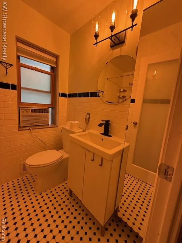 609 Elkinford Drive White Lake Charter Township MI 48383