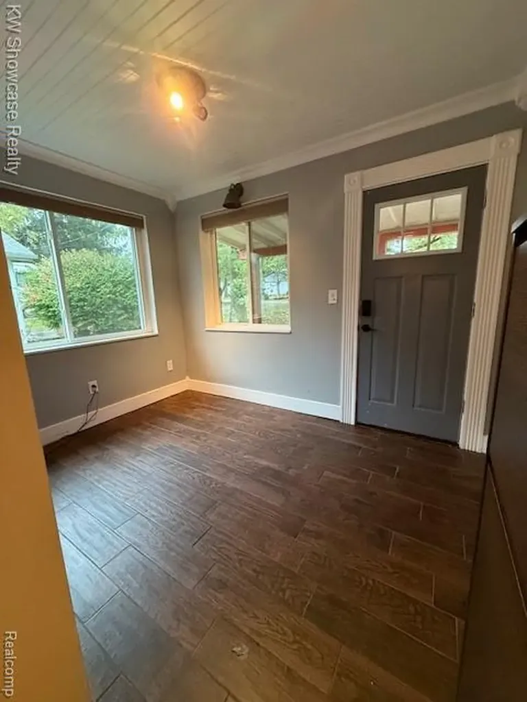 609 Elkinford Drive White Lake Charter Township MI 48383